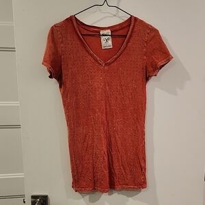 P2P 16" Vocal Rust Short Sleeve V-Neck Tee